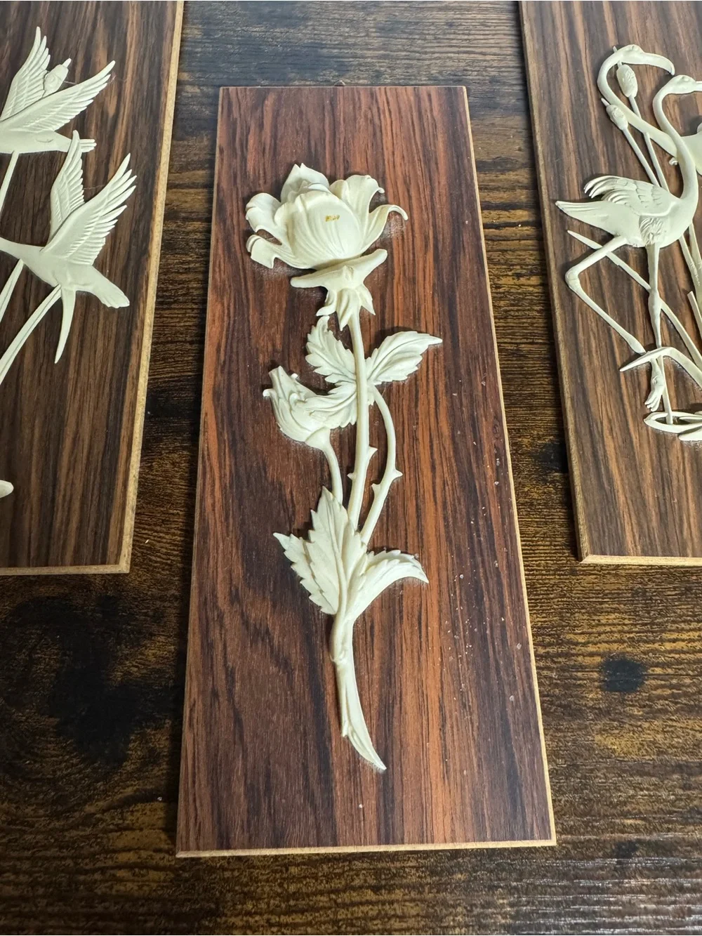 Wood-Grain Floral & Crane Wall Plaques - Cream on Brown